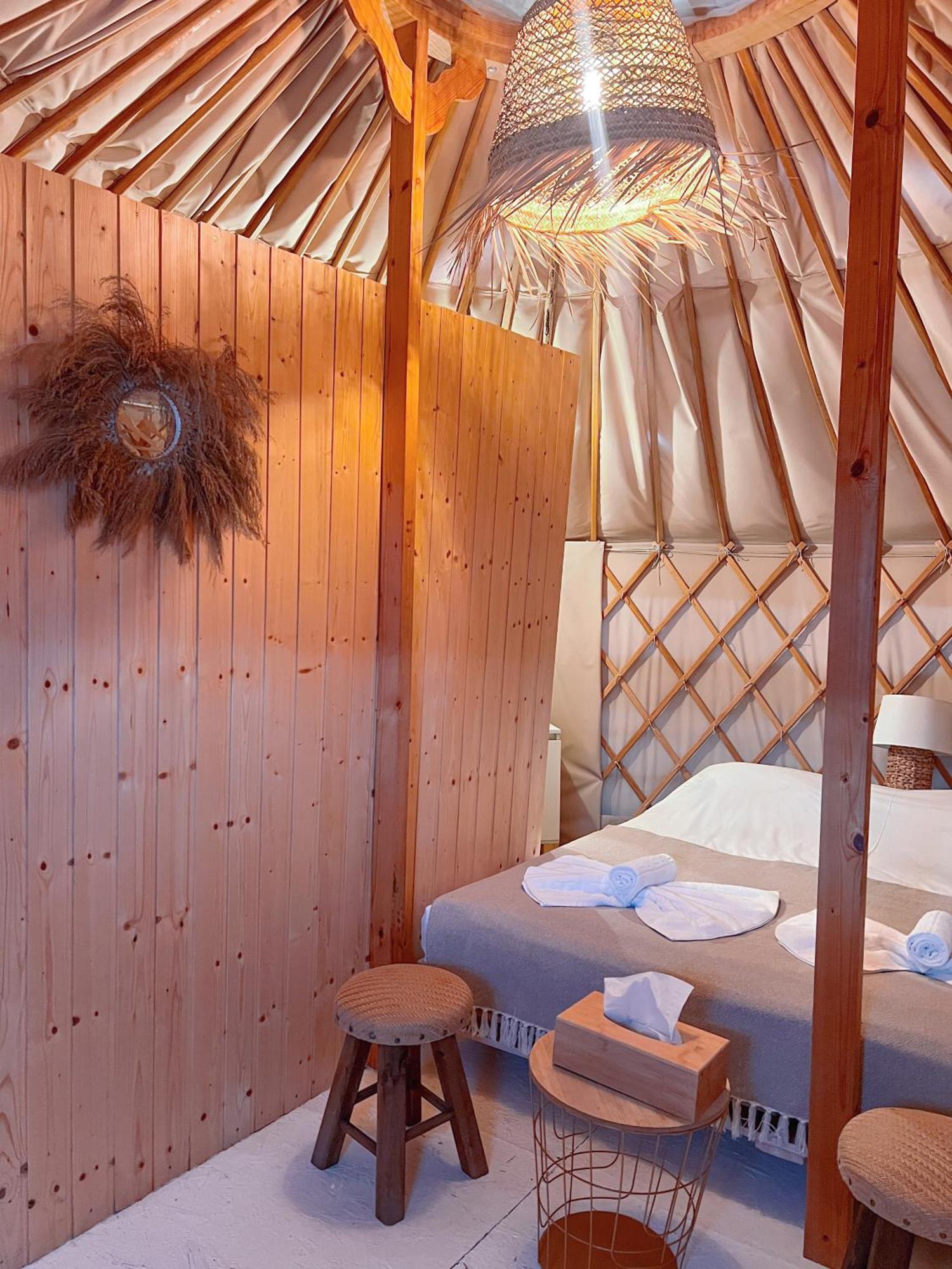 Luxury tent Glamping Spiritul Zimbrului Vama Buzaului